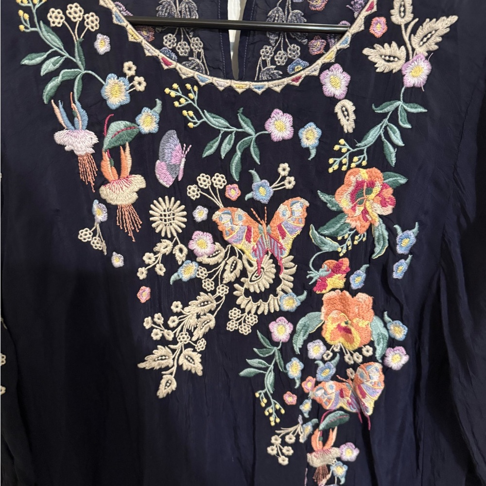 Johnny was Embroidered Navy Boho Tunic Dress with Floral Detail medium - Picture 5 of 7